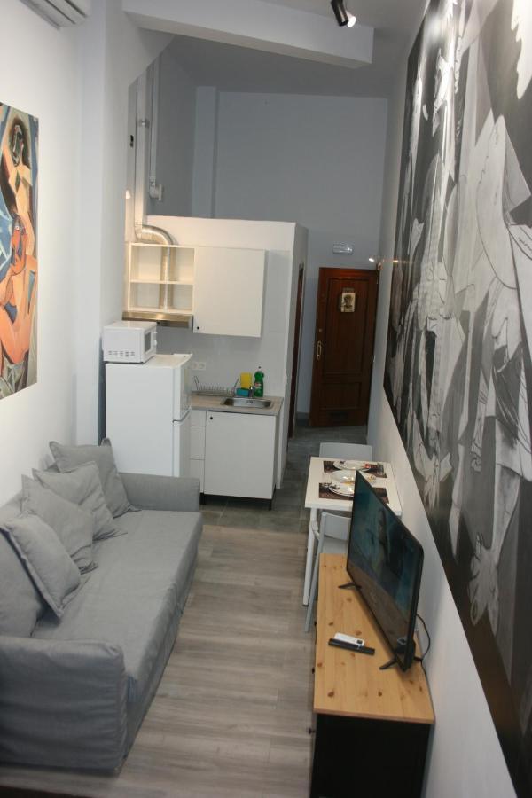 Golondrinas De Malaga "Apartamentos Con Mucho Arte" Y Terraza Solarium En Coliving المظهر الخارجي الصورة