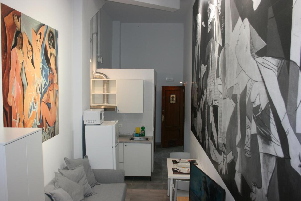 Golondrinas De Malaga "Apartamentos Con Mucho Arte" Y Terraza Solarium En Coliving المظهر الخارجي الصورة