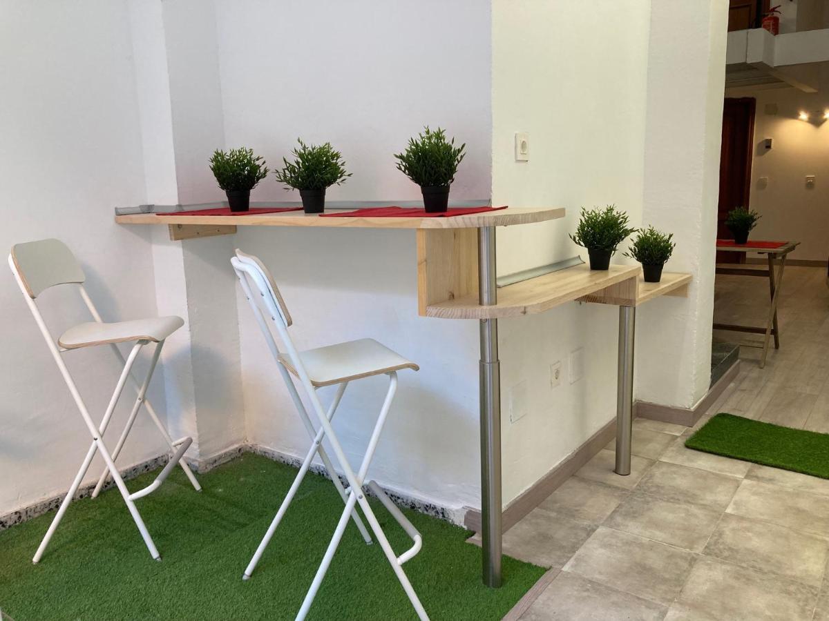 Golondrinas De Malaga "Apartamentos Con Mucho Arte" Y Terraza Solarium En Coliving المظهر الخارجي الصورة