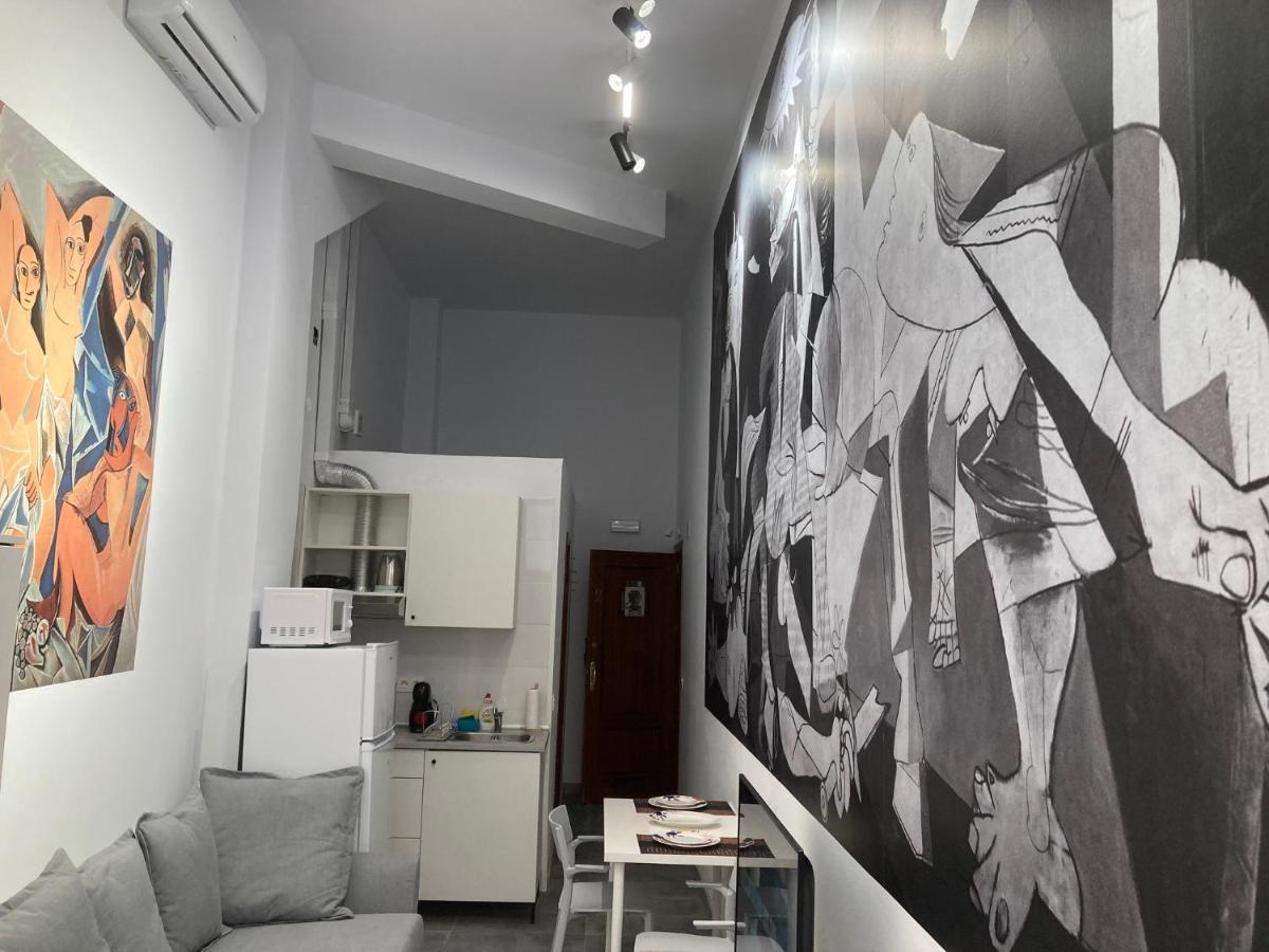Golondrinas De Malaga "Apartamentos Con Mucho Arte" Y Terraza Solarium En Coliving المظهر الخارجي الصورة
